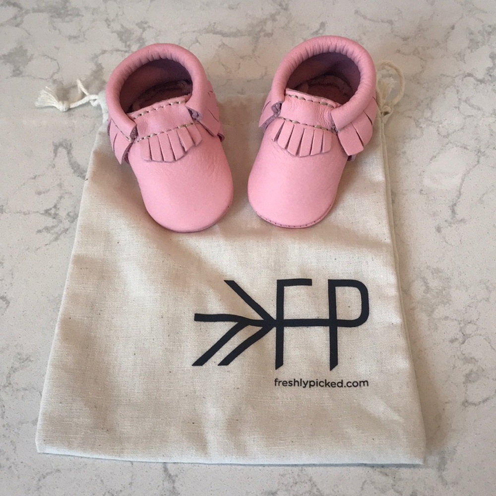 Brand New, never put on Freshly Picked moccs!